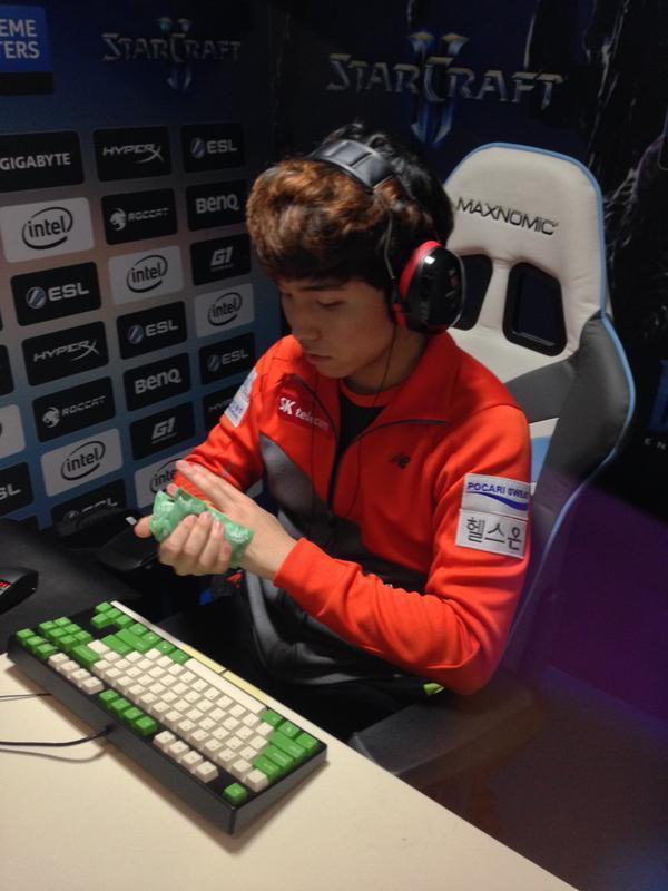 二三垒有人 二三垒有人